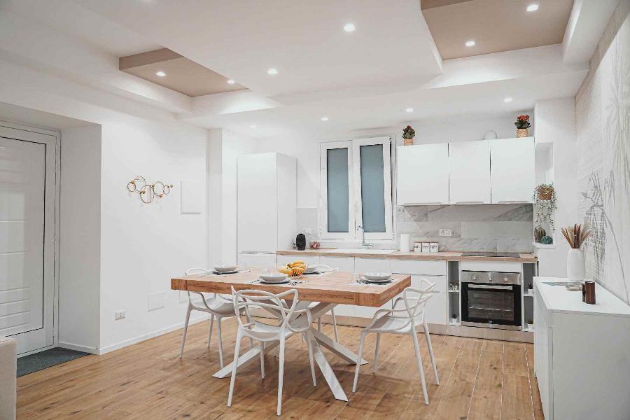 Appartamento StomarSalvo a 30 mt dal Lungomare Pietre Nere